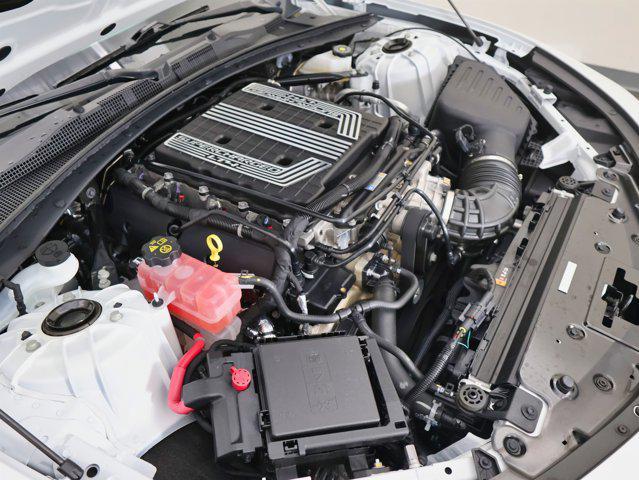 Photo of 2023 Summit White Chevrolet Camaro