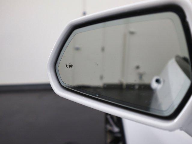 Photo of 2023 Summit White Chevrolet Camaro