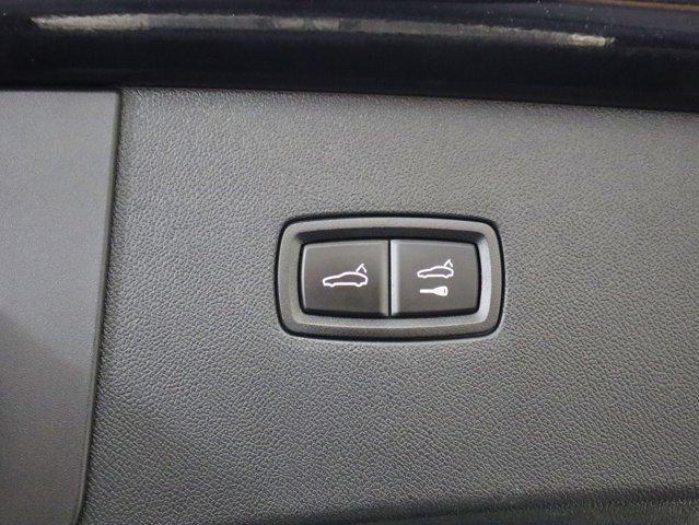 Photo of 2022 Moonlight Blue Metallic Porsche Cayenne