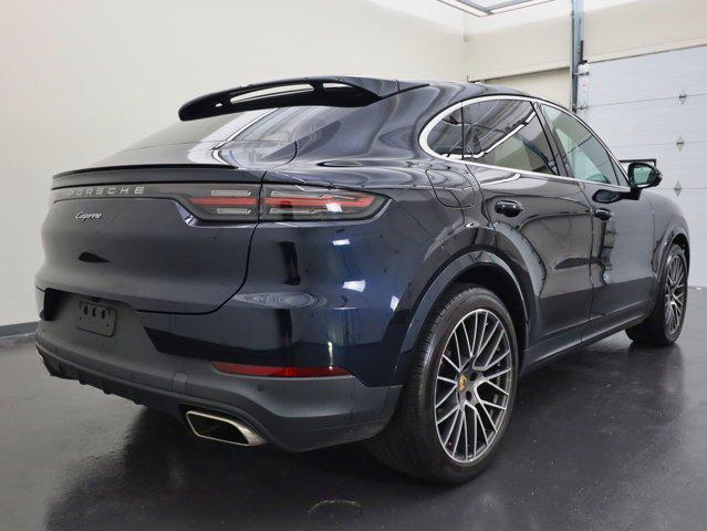 Photo of 2022 Moonlight Blue Metallic Porsche Cayenne