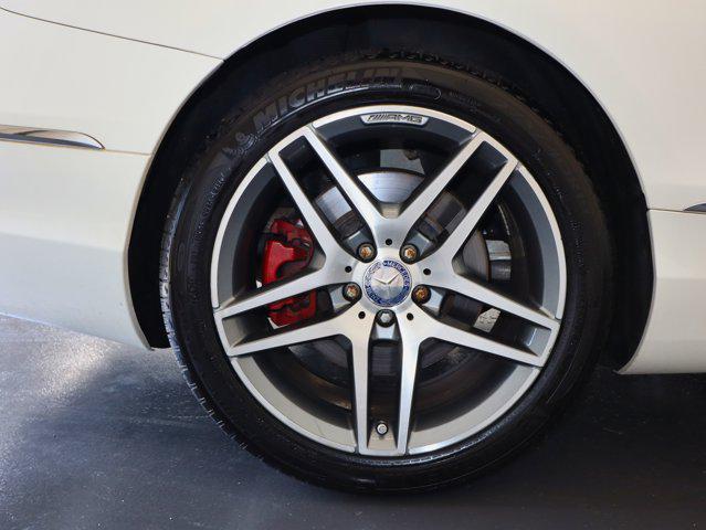 Photo of 2015 designo Diamond White Mercedes-Benz S-Class