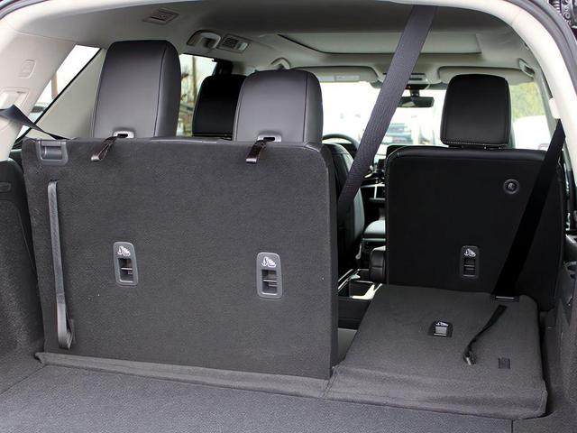 Photo of 2025 Black Nissan Pathfinder