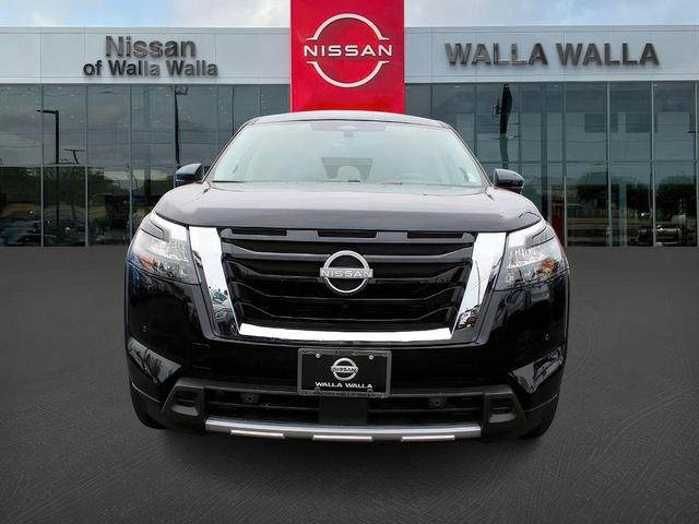 Photo of 2025 Black Nissan Pathfinder