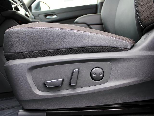 Photo of 2025 Black Nissan Pathfinder