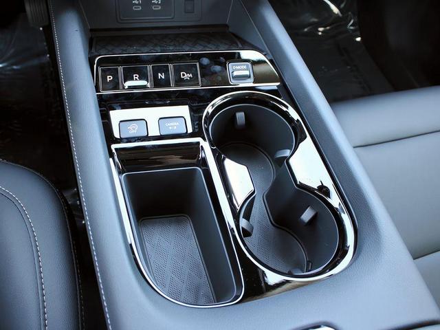 Photo of 2025 Black Nissan Murano