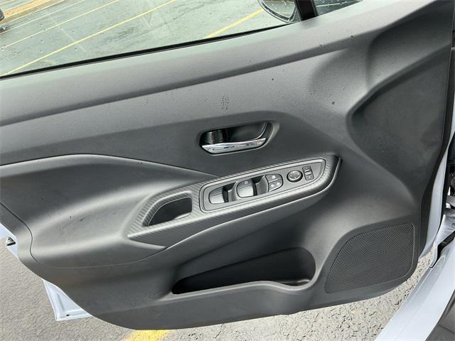 Photo of 2025 Gray Sky Pearl Nissan Versa