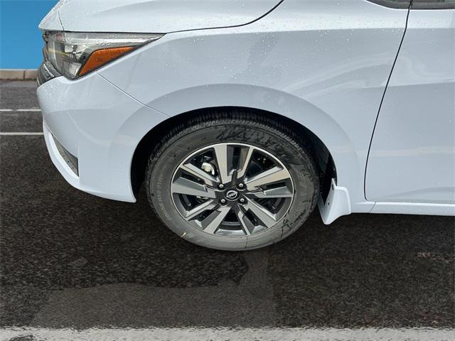 Photo of 2025 Gray Sky Pearl Nissan Versa