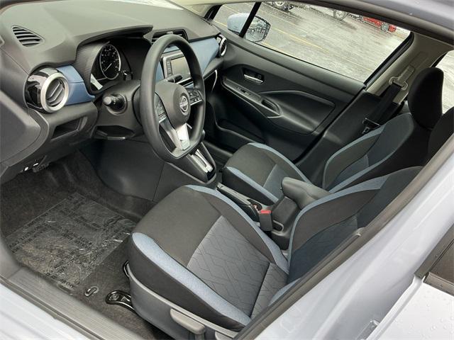 Photo of 2025 Gray Sky Pearl Nissan Versa