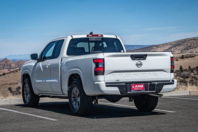 Photo of 2025 Glacier White Nissan Frontier