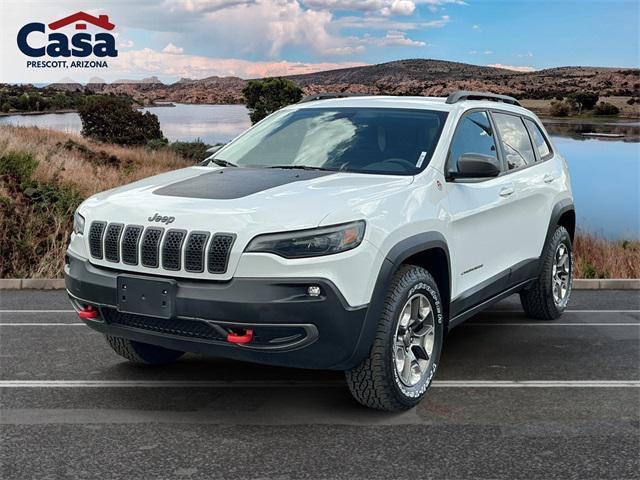 Photo of 2019 Bright White Clearcoat Jeep Cherokee