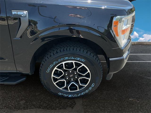 Photo of 2022 Agate Black Metallic Ford F-150