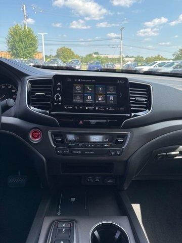 Photo of 2024 Platinum White Pearl Honda Ridgeline