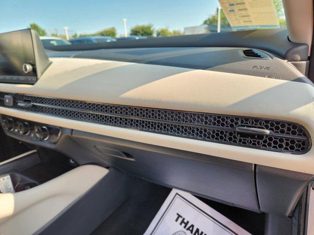 Photo of 2024 Lunar Silver Metallic Honda HR-V