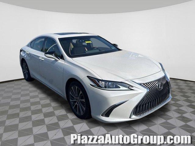 Photo of 2019 Eminent White Pearl Lexus ES 350