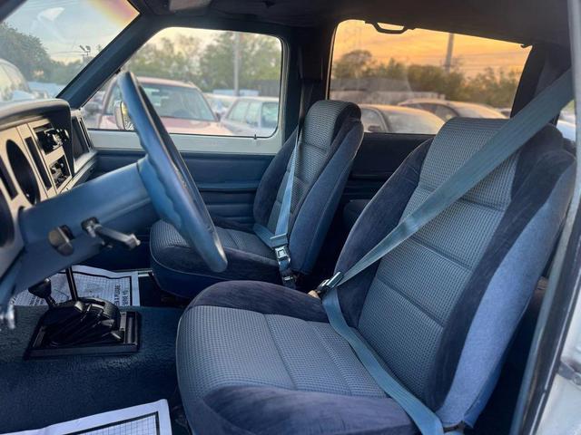Photo of 1986 White Ford Bronco II