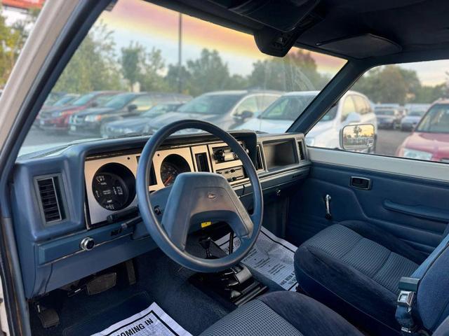 Photo of 1986 White Ford Bronco II