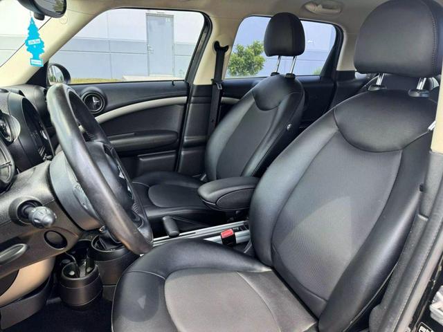 Photo of 2015 Absolute Black Metallic MINI Countryman