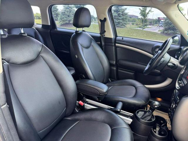 Photo of 2015 Absolute Black Metallic MINI Countryman