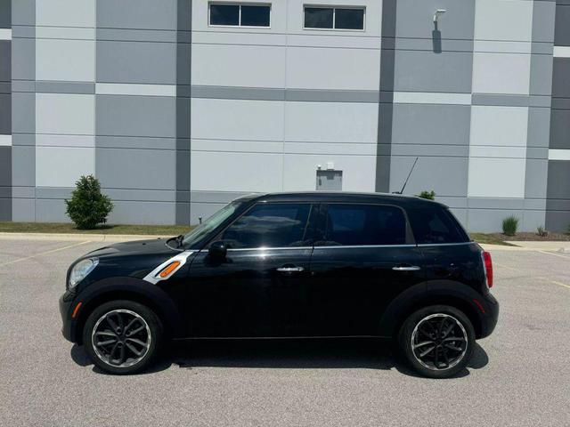 Photo of 2015 Absolute Black Metallic MINI Countryman