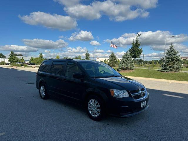 Photo of 2016 Brilliant Black Crystal Pearlcoat Dodge Grand Caravan