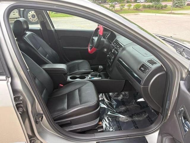 Photo of 2008 Gray Ford Fusion