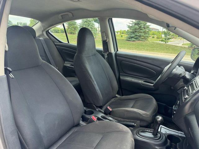 Photo of 2017 Silver Nissan Versa