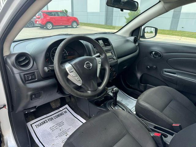 Photo of 2017 Silver Nissan Versa
