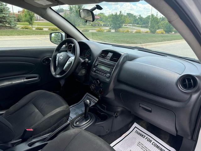 Photo of 2017 Silver Nissan Versa