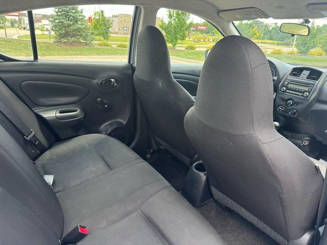 Photo of 2017 Silver Nissan Versa