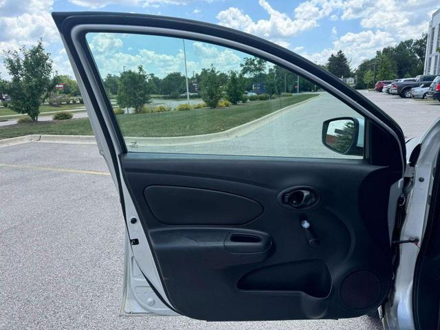 Photo of 2017 Silver Nissan Versa