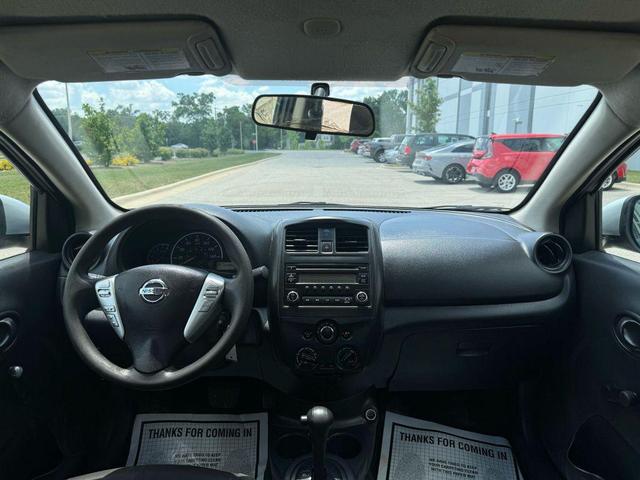 Photo of 2017 Silver Nissan Versa