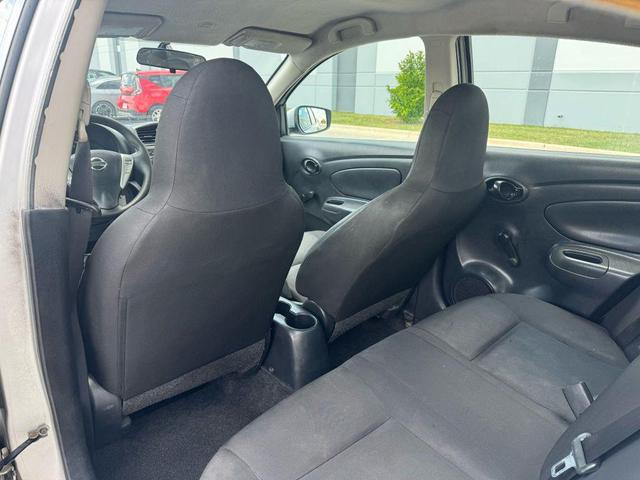 Photo of 2017 Silver Nissan Versa