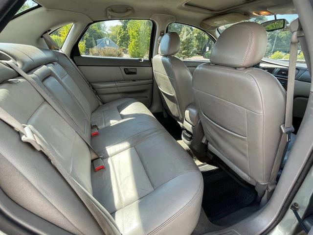 Photo of 2006 Light Tundra Clearcoat Metallic Ford Taurus