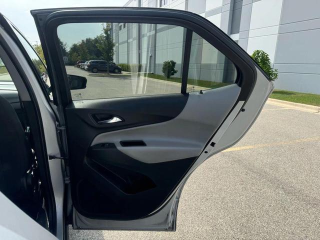 Photo of 2018 Silver Ice Metallic Chevrolet Equinox