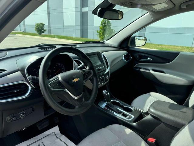 Photo of 2018 Silver Ice Metallic Chevrolet Equinox