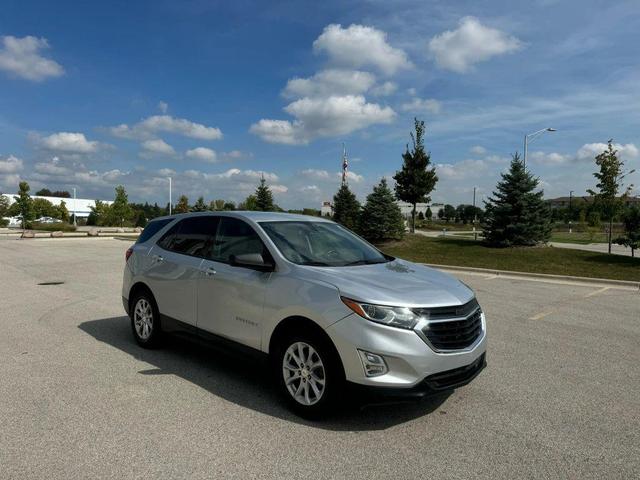 Photo of 2018 Silver Ice Metallic Chevrolet Equinox