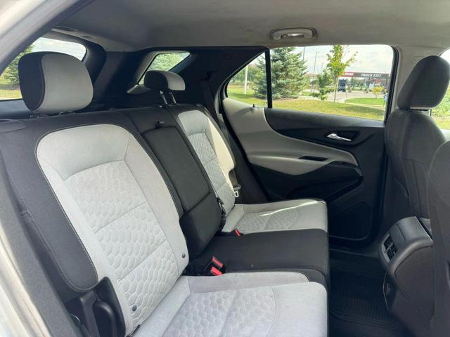 Photo of 2018 Silver Ice Metallic Chevrolet Equinox