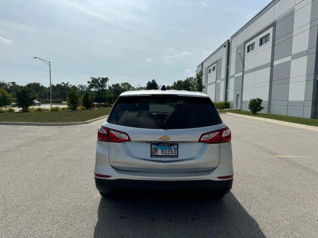 Photo of 2018 Silver Ice Metallic Chevrolet Equinox