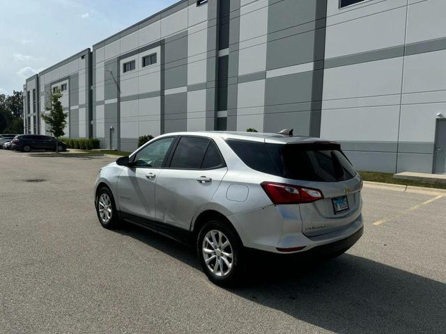 Photo of 2018 Silver Ice Metallic Chevrolet Equinox