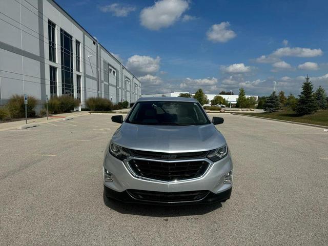 Photo of 2018 Silver Ice Metallic Chevrolet Equinox
