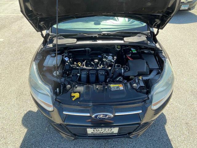 Photo of 2016 Shadow Black Ford Focus