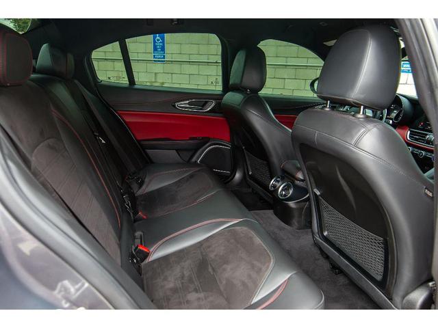 Photo of 2018 Vesuvio Gray Metallic Alfa Romeo Giulia
