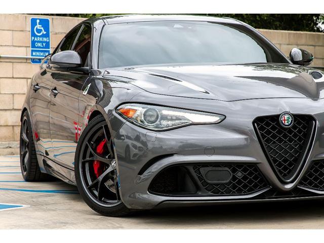 Photo of 2018 Vesuvio Gray Metallic Alfa Romeo Giulia