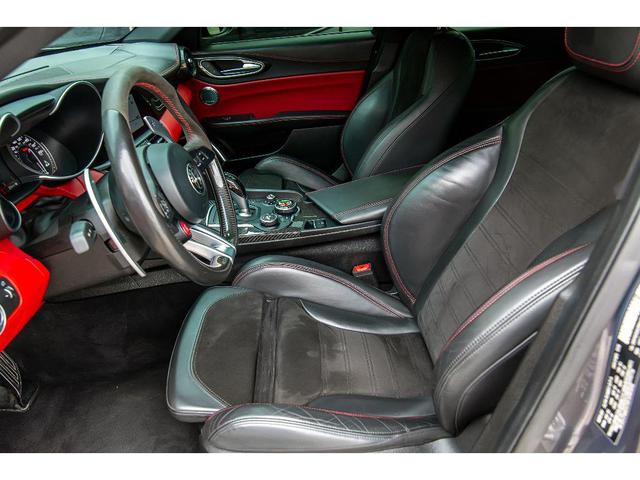 Photo of 2018 Vesuvio Gray Metallic Alfa Romeo Giulia
