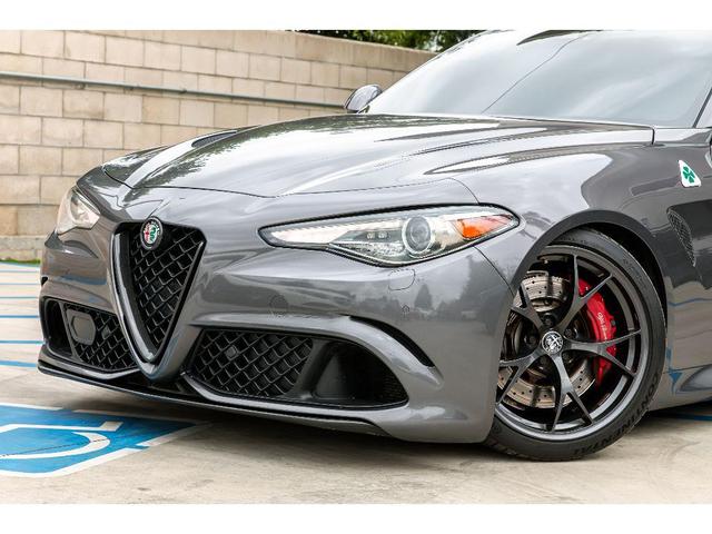 Photo of 2018 Vesuvio Gray Metallic Alfa Romeo Giulia