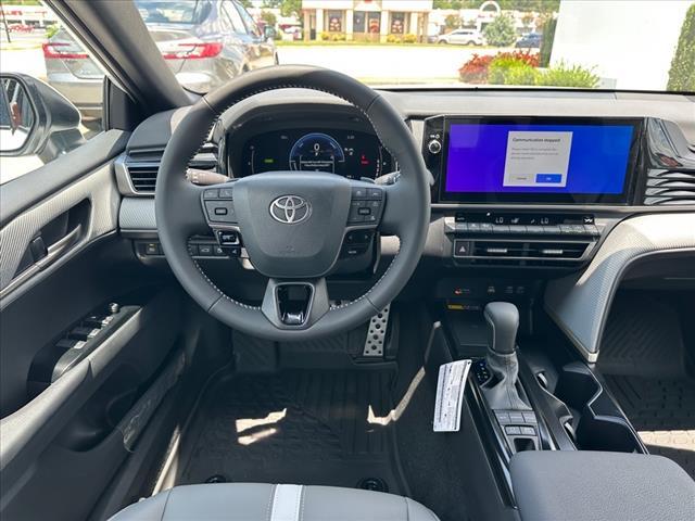 Photo of 2025 Ice Cap Toyota Camry