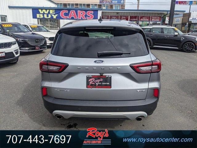 Photo of 2023 Iconic Silver Ford Escape
