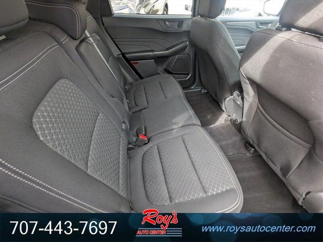 Photo of 2023 Iconic Silver Ford Escape