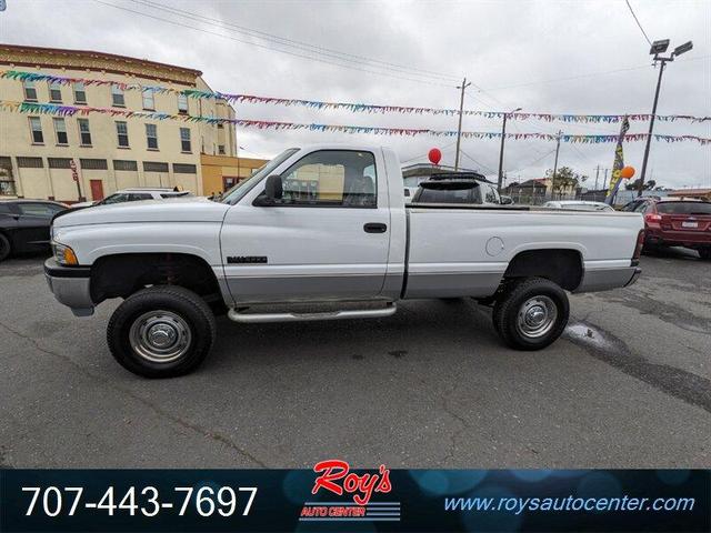 Photo of 1998 White Dodge Ram 2500