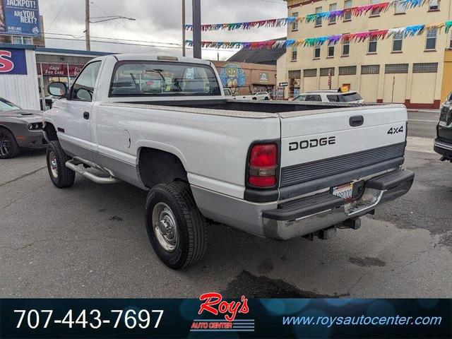 Photo of 1998 White Dodge Ram 2500